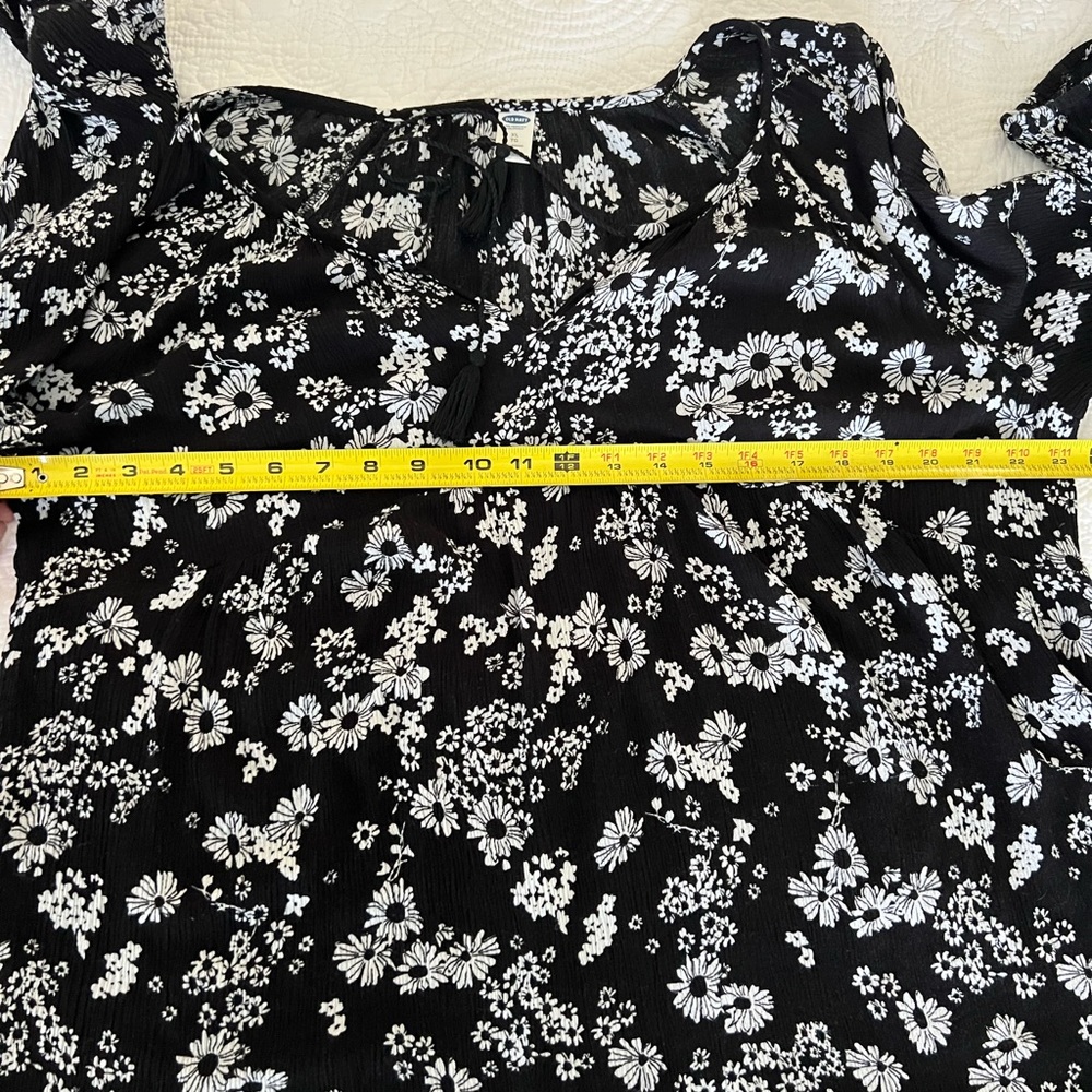 Old Navy Peasant Blouse - Picture 8 of 12